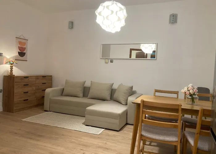 High Noon Apartment