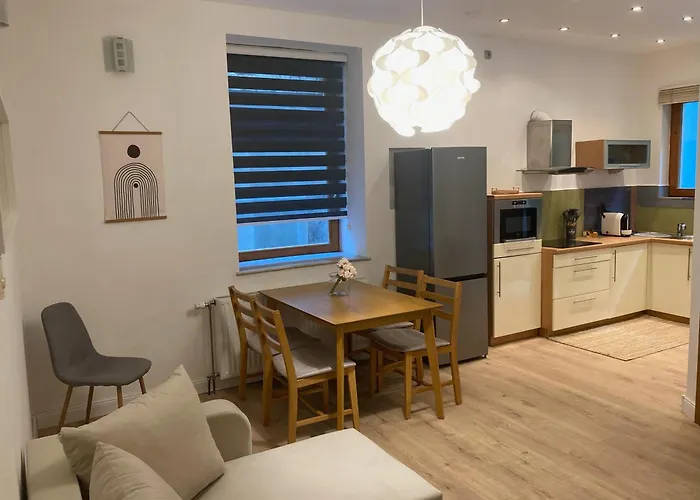 High Noon Apartment